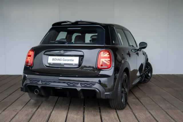 MINI Cooper (2022) thumbnail 2