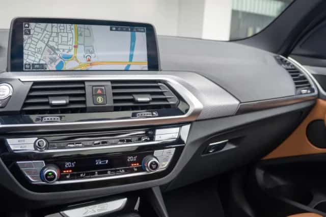 BMW X3 (2020) thumbnail 11