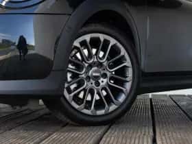MINI Cooper (2024) thumbnail 15