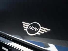 MINI Cooper (2024) thumbnail 16