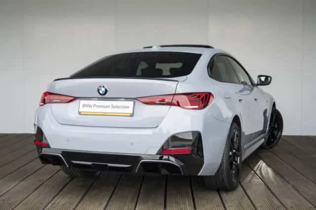 BMW i4 (2026) thumbnail 2