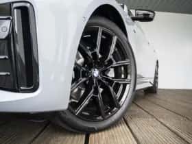 BMW i4 (2026) thumbnail 16