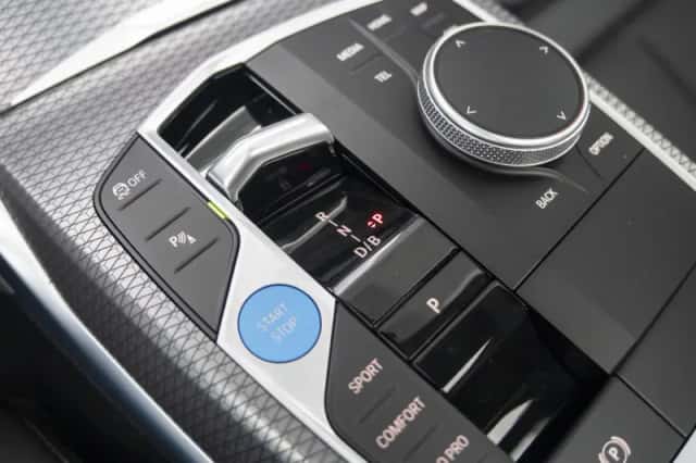 BMW i4 (2026) thumbnail 32