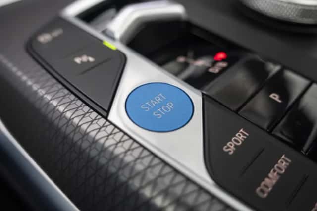 BMW i4 (2026) thumbnail 33