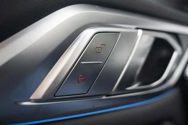 BMW i4 (2026) thumbnail 49