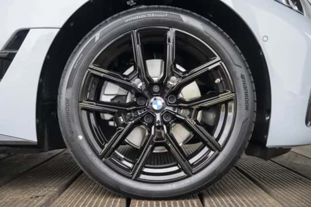 BMW i4 (2026) thumbnail 6