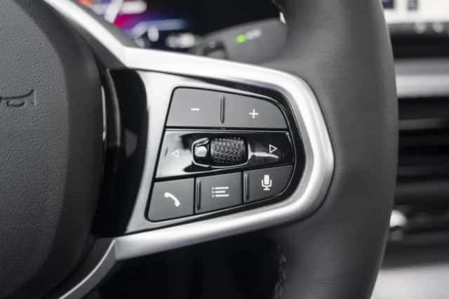 BMW i4 (2026) thumbnail 63