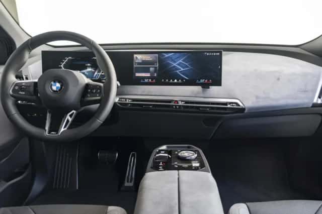 BMW iX (2026) thumbnail 3