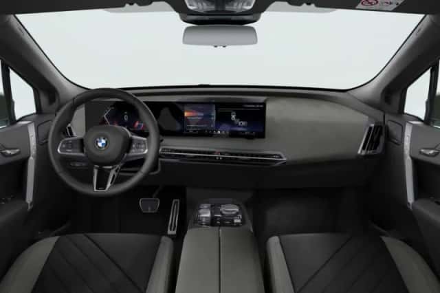 BMW iX (2026) thumbnail 3
