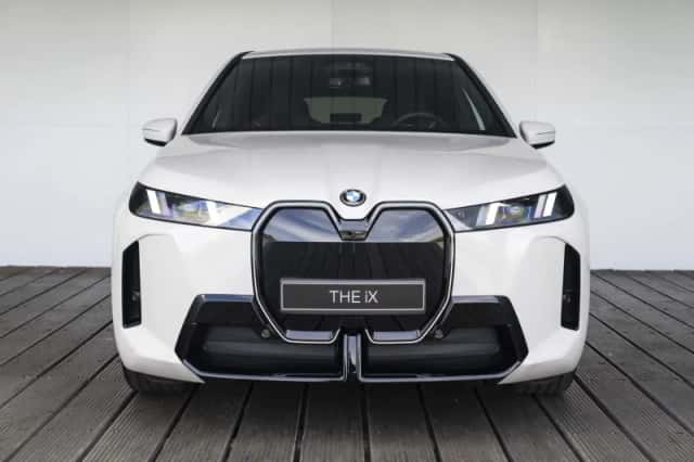 BMW iX (2026) thumbnail 5