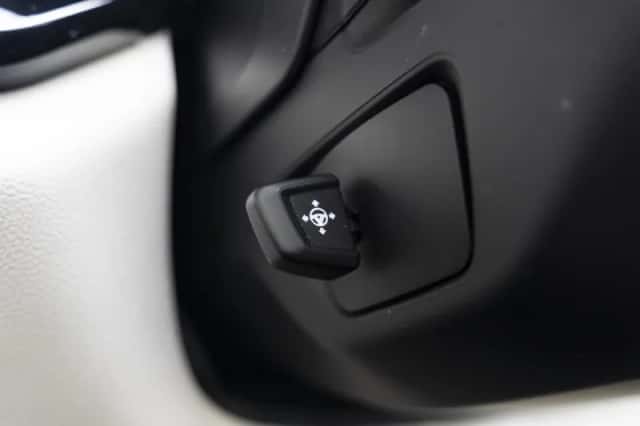 BMW X6 (2022) thumbnail 32
