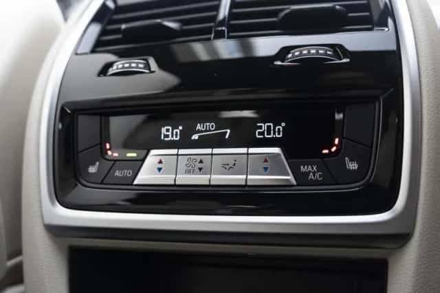 BMW X6 (2022) thumbnail 43