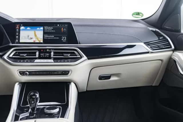 BMW X6 (2022) thumbnail 9