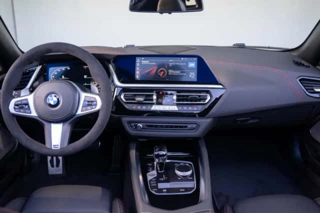 BMW Z4 (2026) thumbnail 3