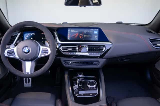 BMW Z4 (2026) thumbnail 3