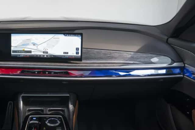 BMW i7 (2026) thumbnail 11