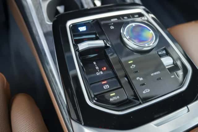 BMW i7 (2026) thumbnail 13