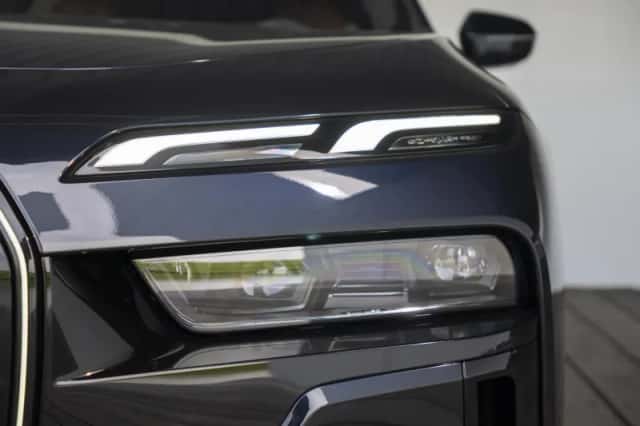 BMW i7 (2026) thumbnail 100