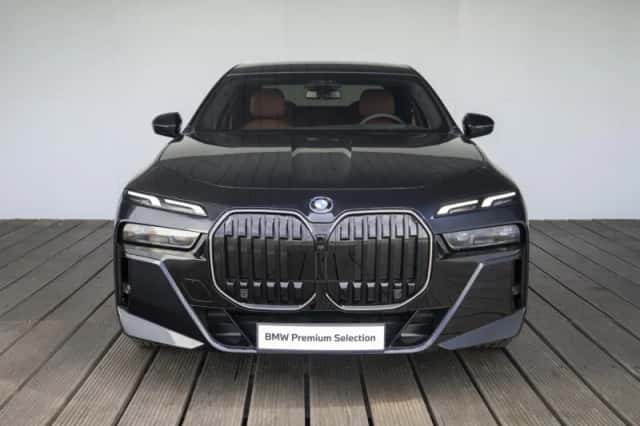 BMW i7 (2026) thumbnail 6
