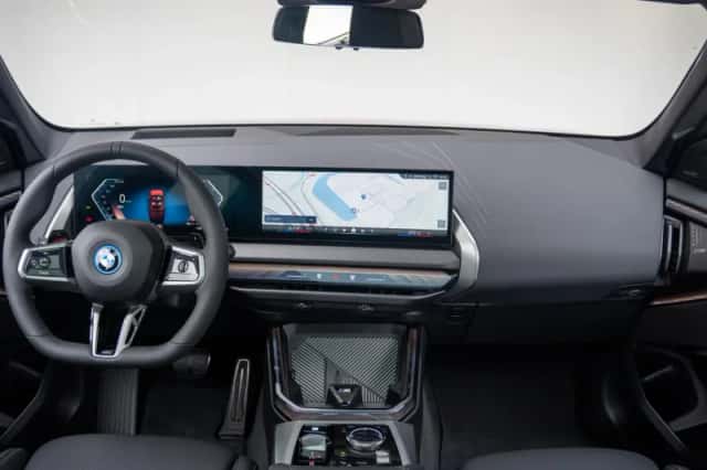 BMW X3 (2026) thumbnail 9