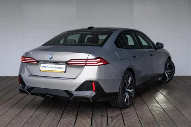 BMW 5-Serie (2025) thumbnail 2