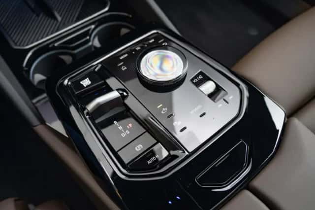 BMW 5-Serie (2025) thumbnail 13