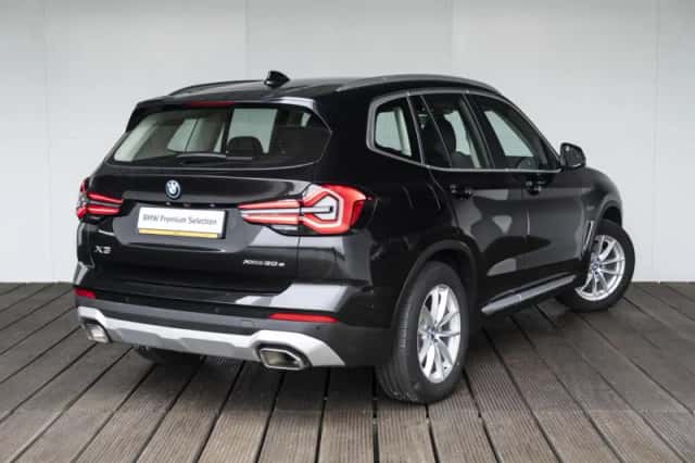 BMW X3 (2022) thumbnail 2