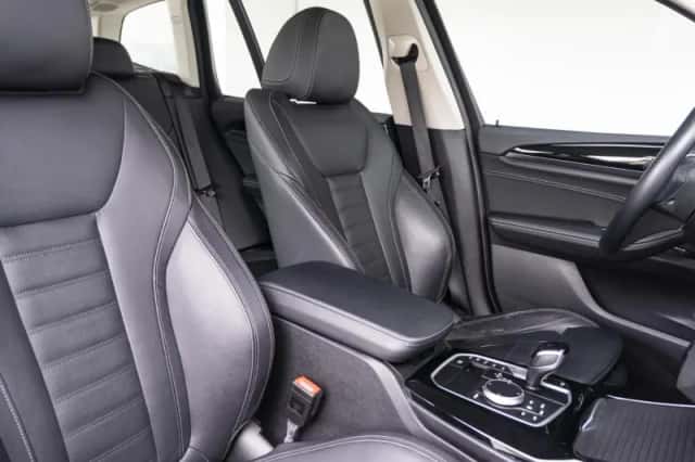 BMW X3 (2022) thumbnail 4