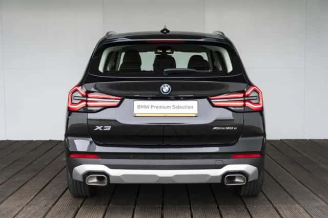 BMW X3 (2022) thumbnail 8