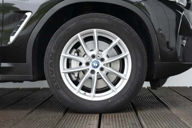BMW X3 (2022) thumbnail 9