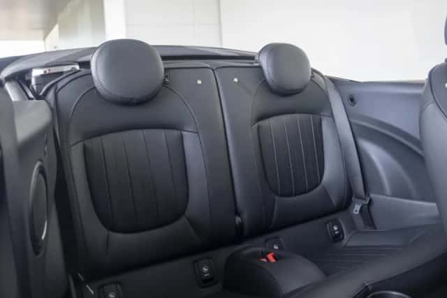 MINI Cabrio (2023) thumbnail 13