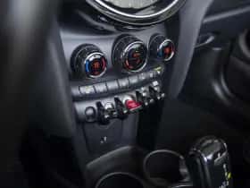 MINI Cabrio (2023) thumbnail 17