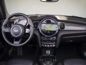 MINI Cabrio (2023) thumbnail 3