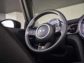 MINI Cabrio (2023) thumbnail 25