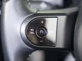 MINI Cabrio (2023) thumbnail 26