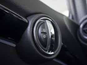 MINI Cabrio (2023) thumbnail 36