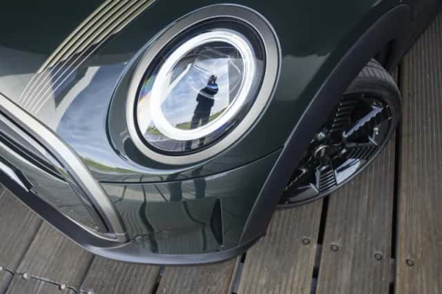 MINI Cabrio (2023) thumbnail 49