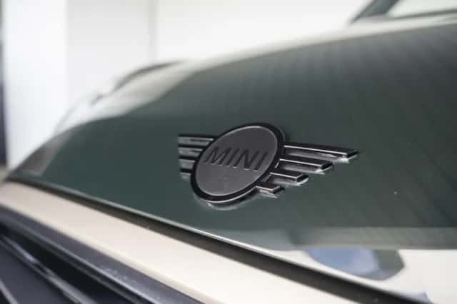 MINI Cabrio (2023) thumbnail 51