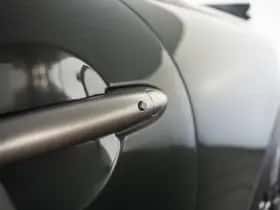 MINI Cabrio (2023) thumbnail 54