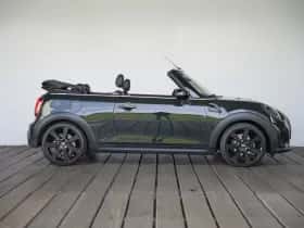 MINI Cabrio (2023) thumbnail 7