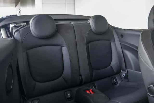 MINI Cabrio (2023) thumbnail 13