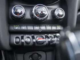 MINI Cabrio (2023) thumbnail 16