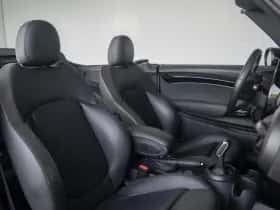 MINI Cabrio (2023) thumbnail 4