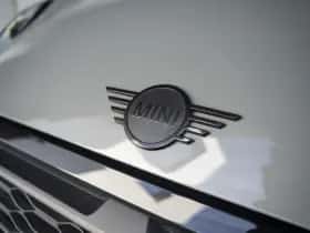 MINI Cabrio (2023) thumbnail 45