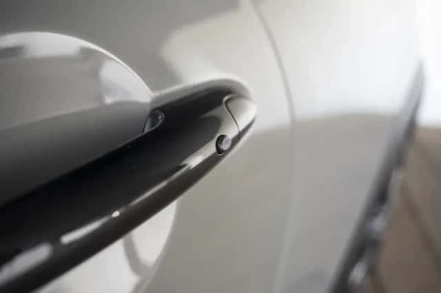 MINI Cabrio (2023) thumbnail 48