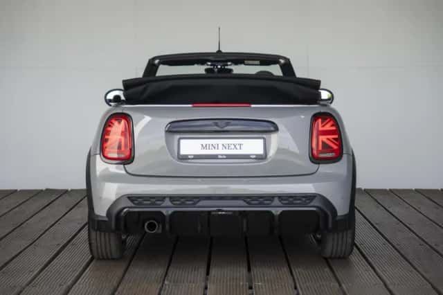 MINI Cabrio (2023) thumbnail 10