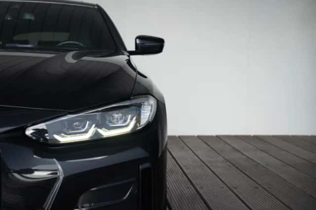 BMW i4 (2023) thumbnail 12