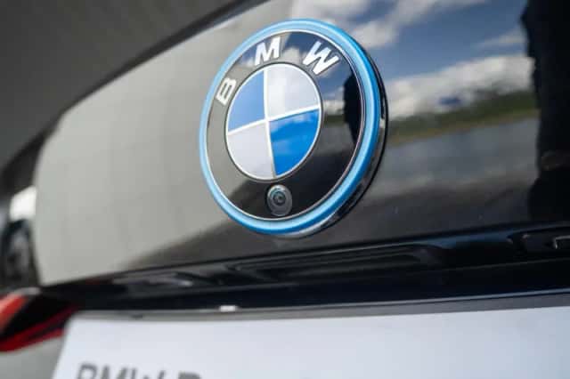 BMW i4 (2023) thumbnail 19