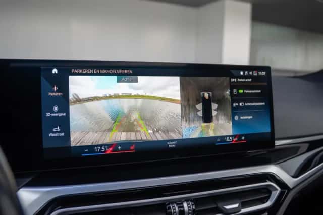 BMW i4 (2023) thumbnail 21