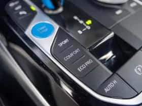 BMW i4 (2023) thumbnail 23